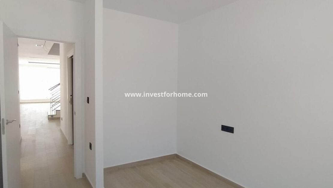 Reventa - Chalet - Torrevieja - aguas nuevas