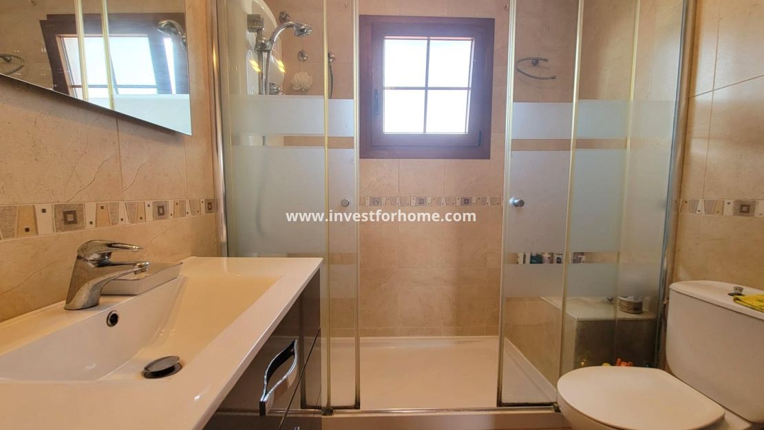 Reventa - Chalet - Torrevieja - aguas nuevas