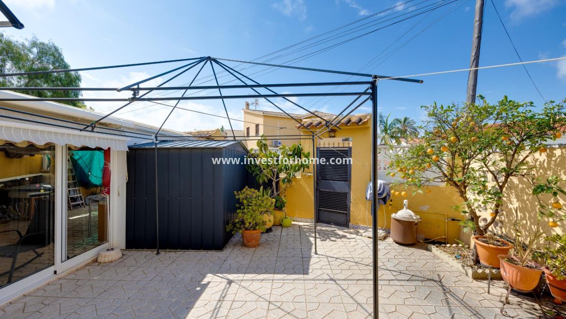 Reventa - Chalet - Torrevieja - aguas nuevas