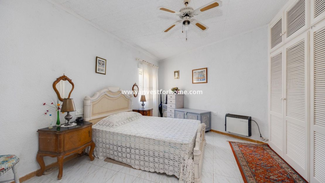 Reventa - Chalet - Torrevieja - aguas nuevas