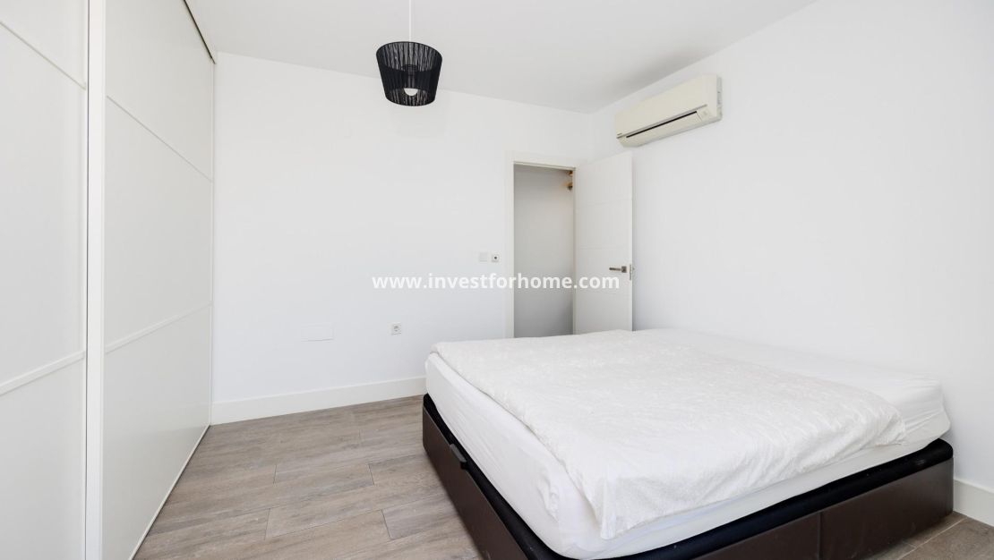 Reventa - Chalet - Torrevieja - aguas nuevas