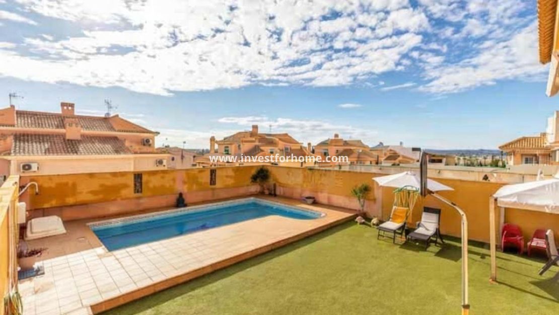 Reventa - Chalet - Torrevieja - aguas nuevas