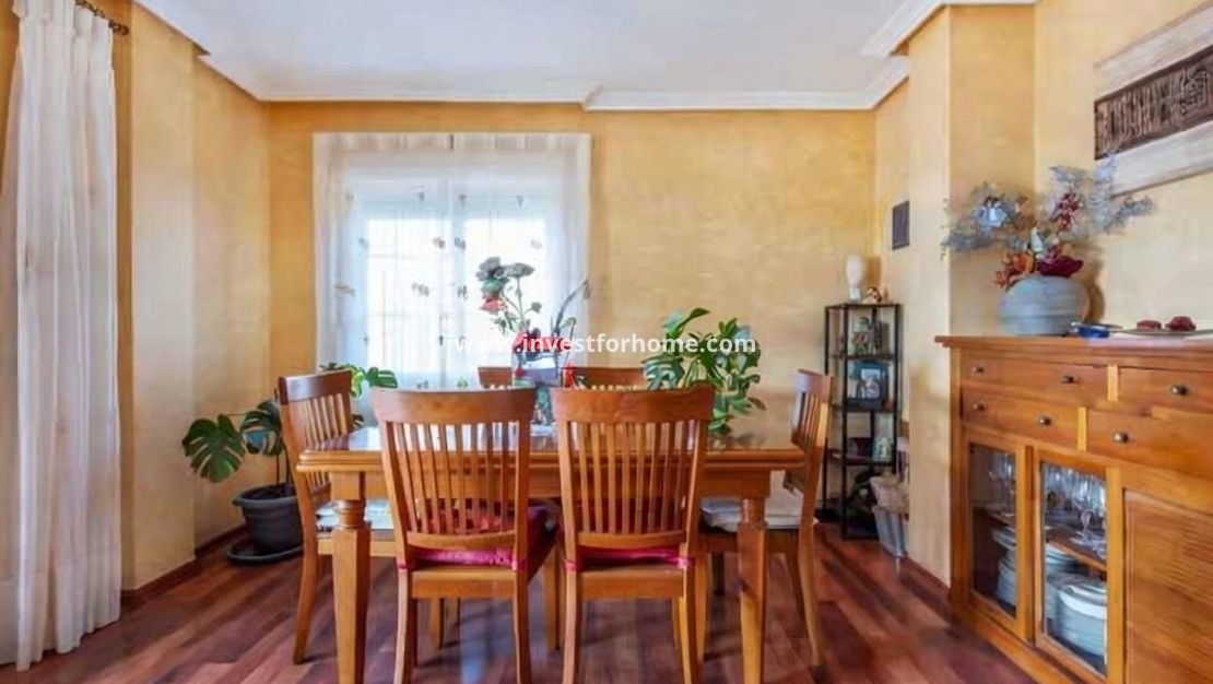 Reventa - Chalet - Torrevieja - aguas nuevas