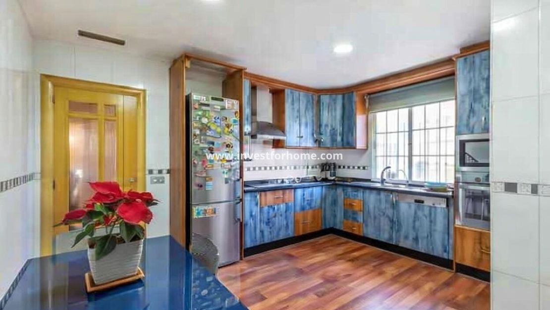 Reventa - Chalet - Torrevieja - aguas nuevas