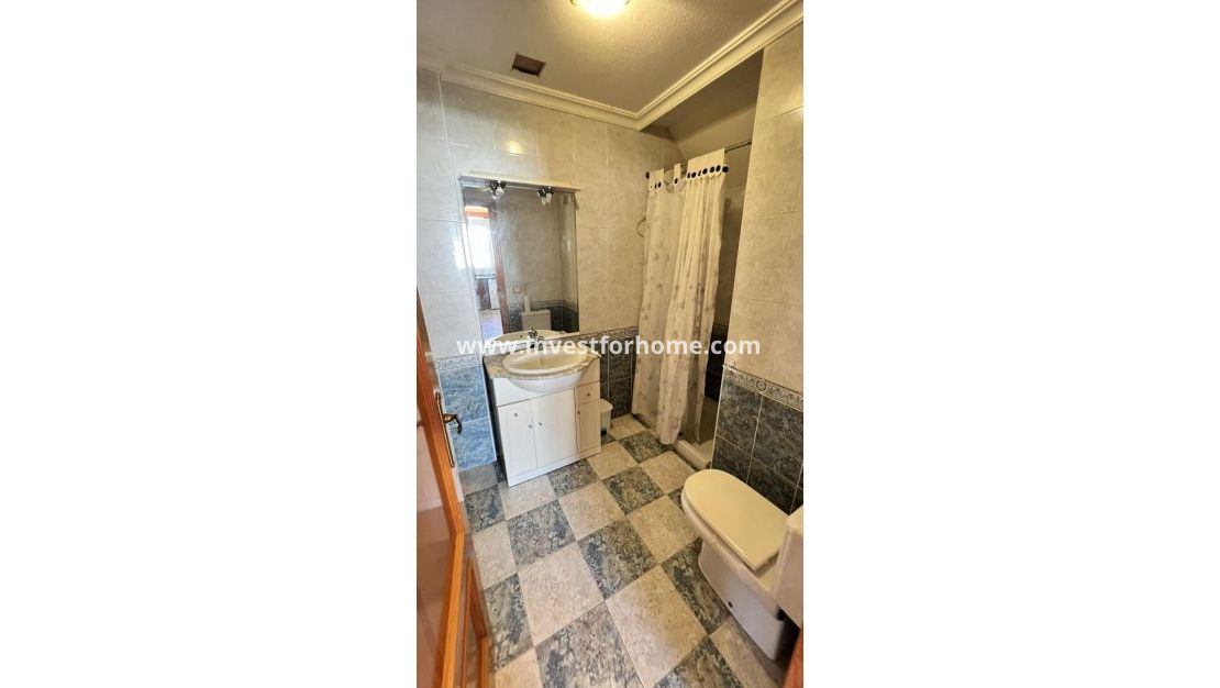 Reventa - Chalet - Torrevieja - aguas nuevas