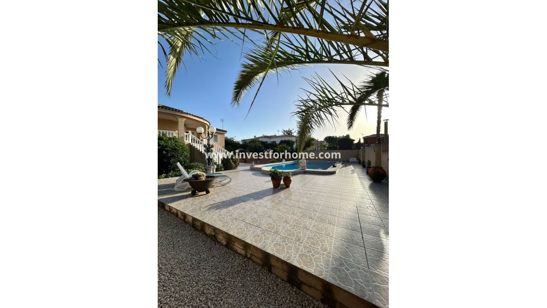 Reventa - Chalet - Torrevieja - aguas nuevas