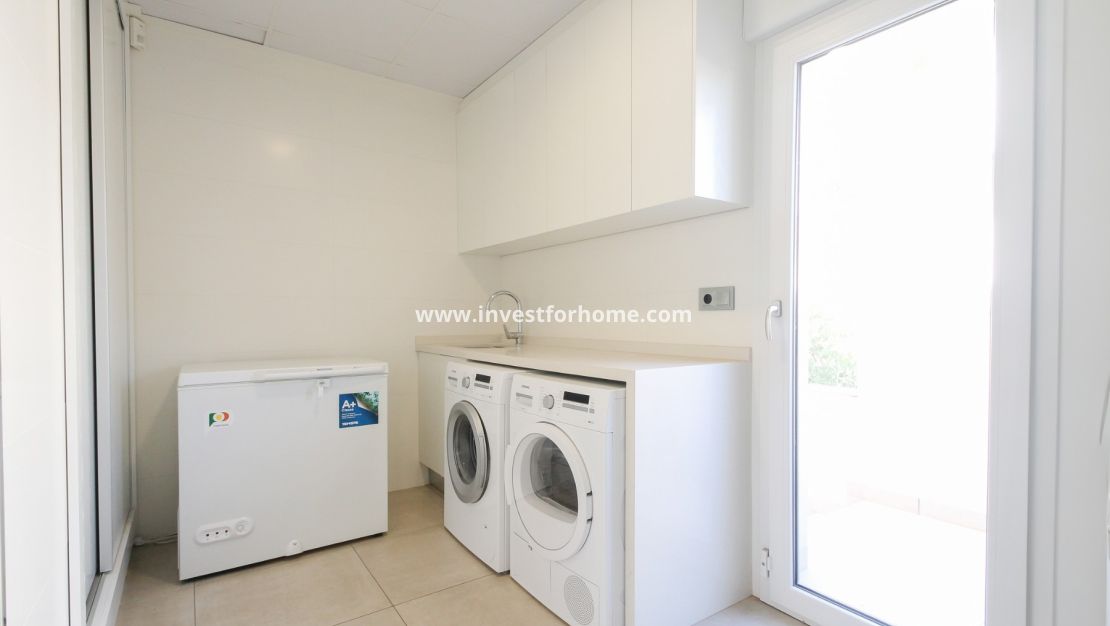 Reventa - Chalet - Torrevieja - Aguas Nuevas