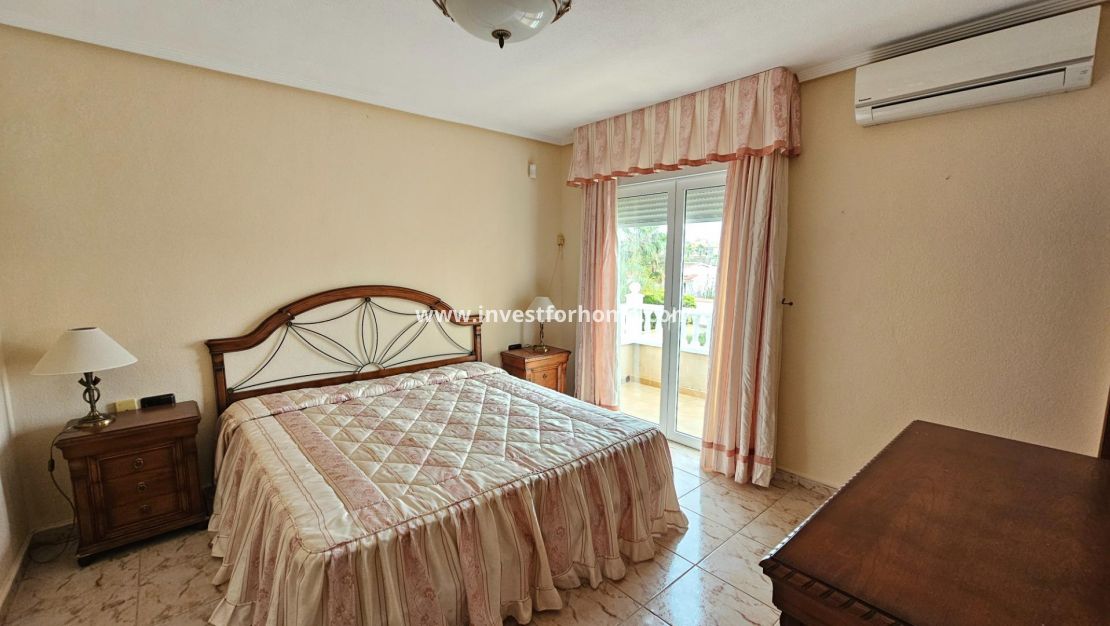 Reventa - Chalet - Torrevieja - El Chaparral