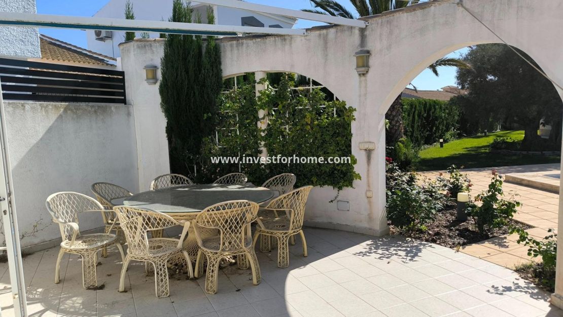 Reventa - Chalet - Torrevieja - La Siesta-El Chaparral