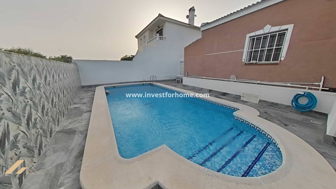 Reventa - Chalet - Torrevieja - La Siesta-El Chaparral
