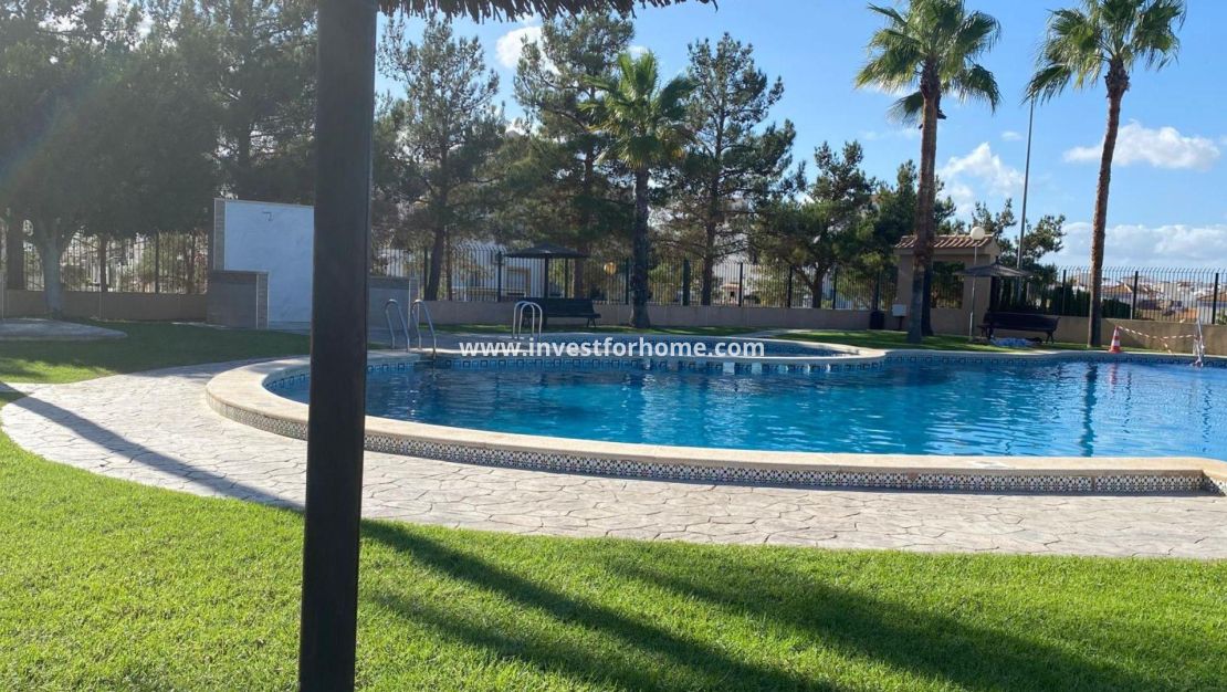 Reventa - Chalet - Torrevieja - Los Balcones