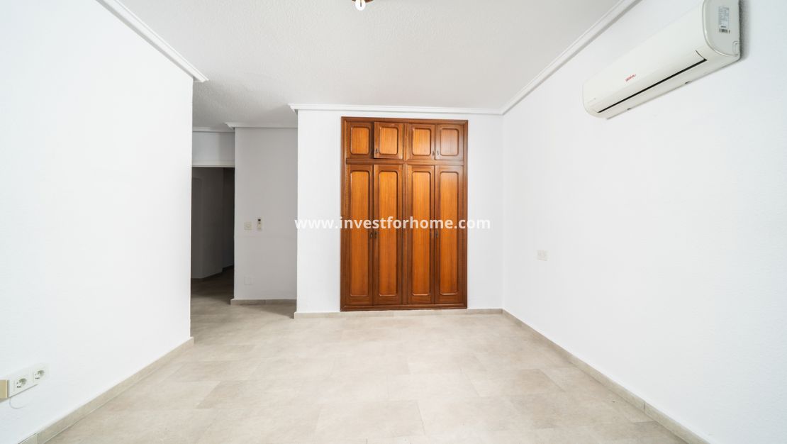 Reventa - Chalet - Torrevieja - Los Balcones