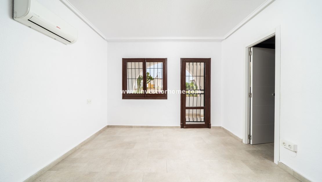 Reventa - Chalet - Torrevieja - Los Balcones