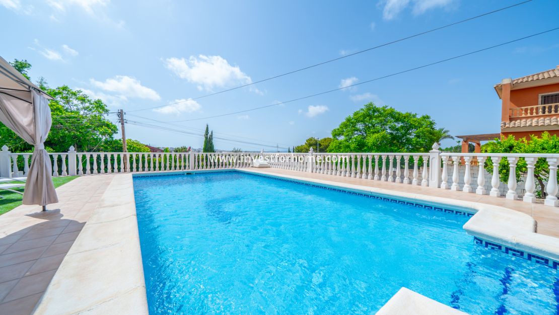 Reventa - Chalet - Torrevieja - Los Balcones