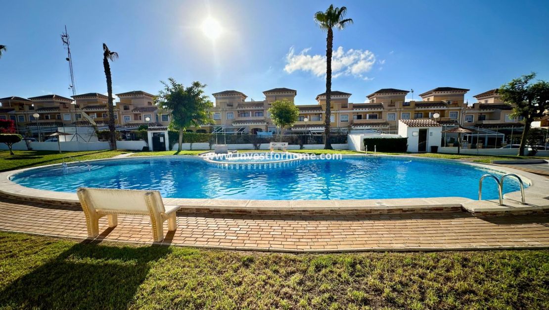 Reventa - Chalet - Torrevieja - Nueva Torrevieja - Aguas Nuevas