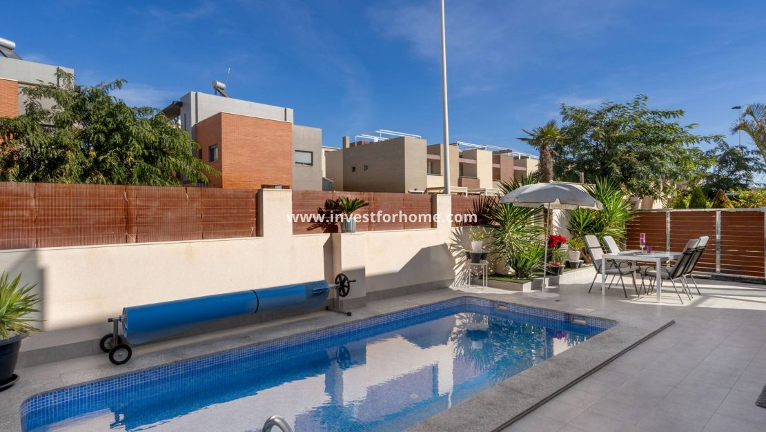 Reventa - Chalet - Torrevieja - Nueva Torrevieja - Aguas Nuevas