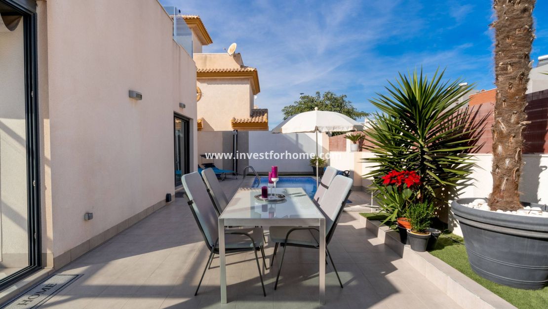 Reventa - Chalet - Torrevieja - Nueva Torrevieja - Aguas Nuevas