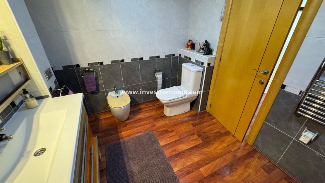 Reventa - Chalet - Torrevieja - Zona Los Frutales