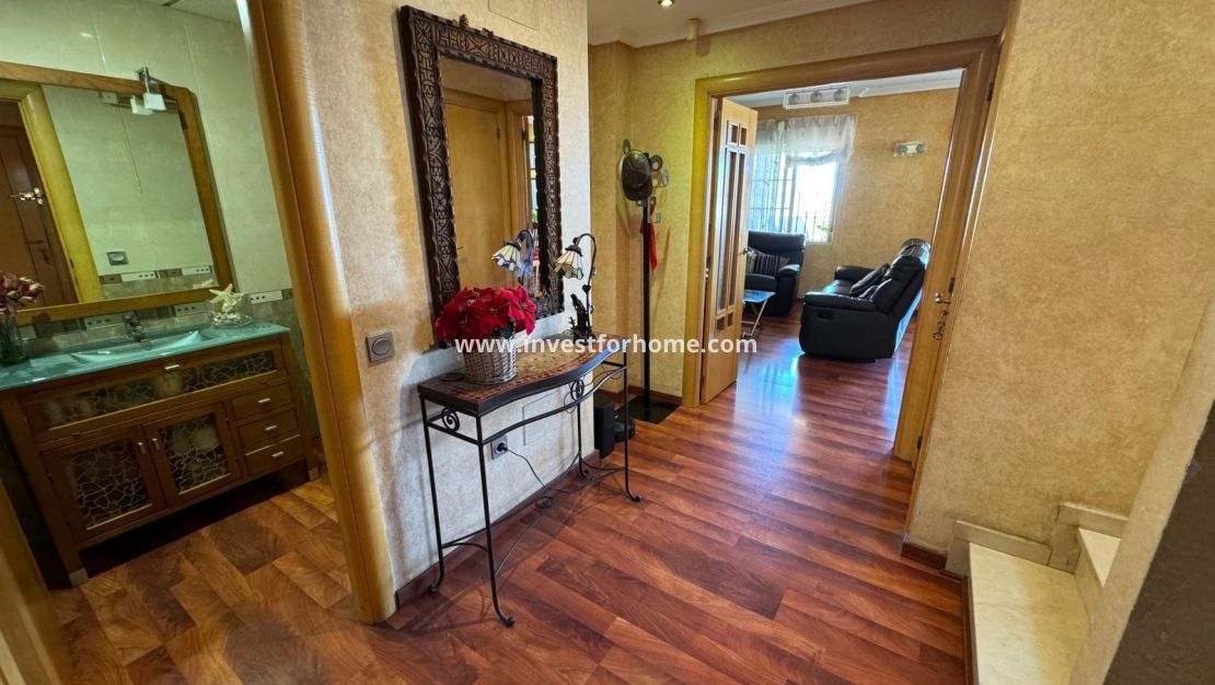 Reventa - Chalet - Torrevieja - Zona Los Frutales