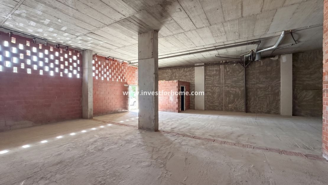 Reventa - Local comercial - Torrevieja - Torrelamata - La Mata