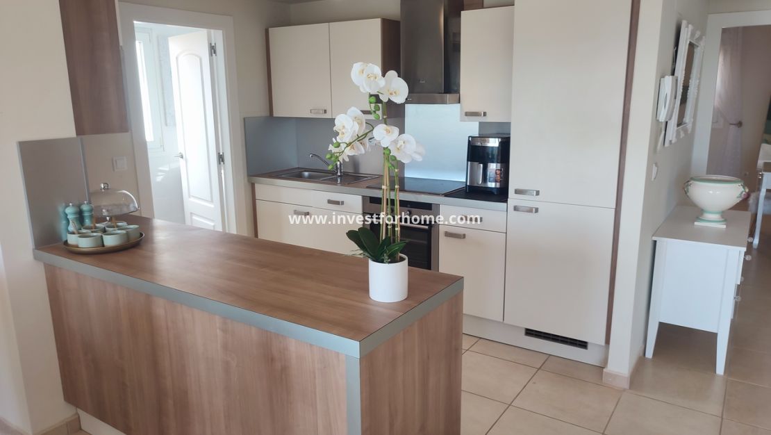 Sale - Apartment - Altaona Golf - Inland