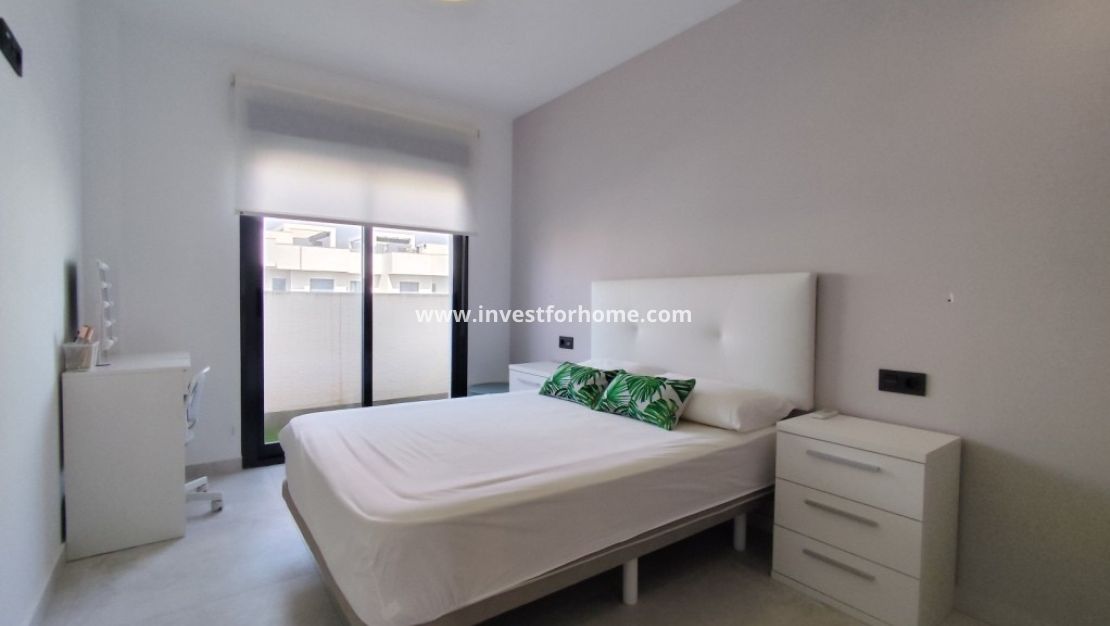 Sale - Apartment - El Raso
