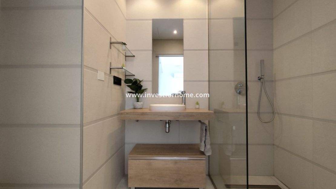 Sale - Apartment - El Raso