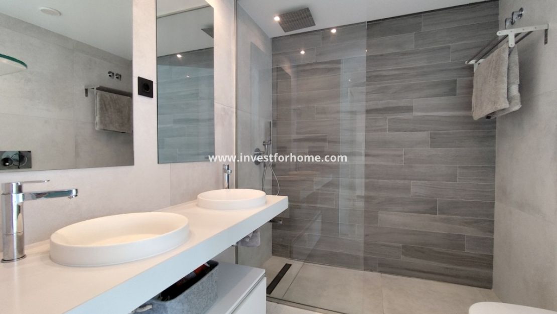 Sale - Apartment - El Raso