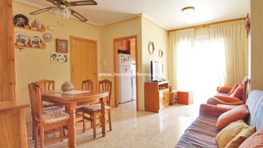 Sale - Apartment - Guardamar del Segura - Pueblo