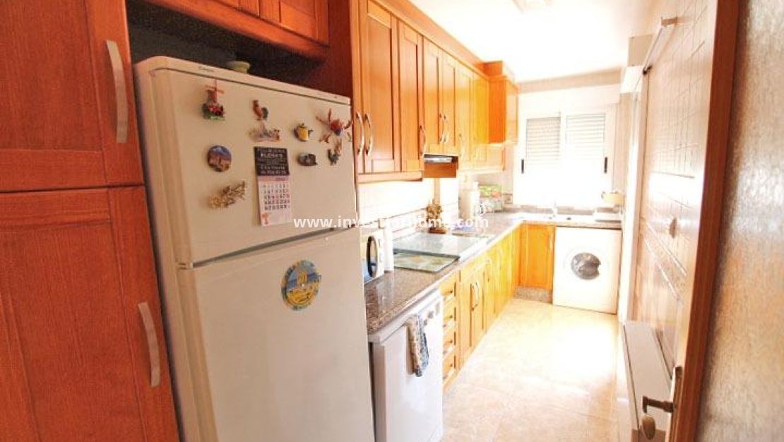 Sale - Apartment - Guardamar del Segura - Pueblo