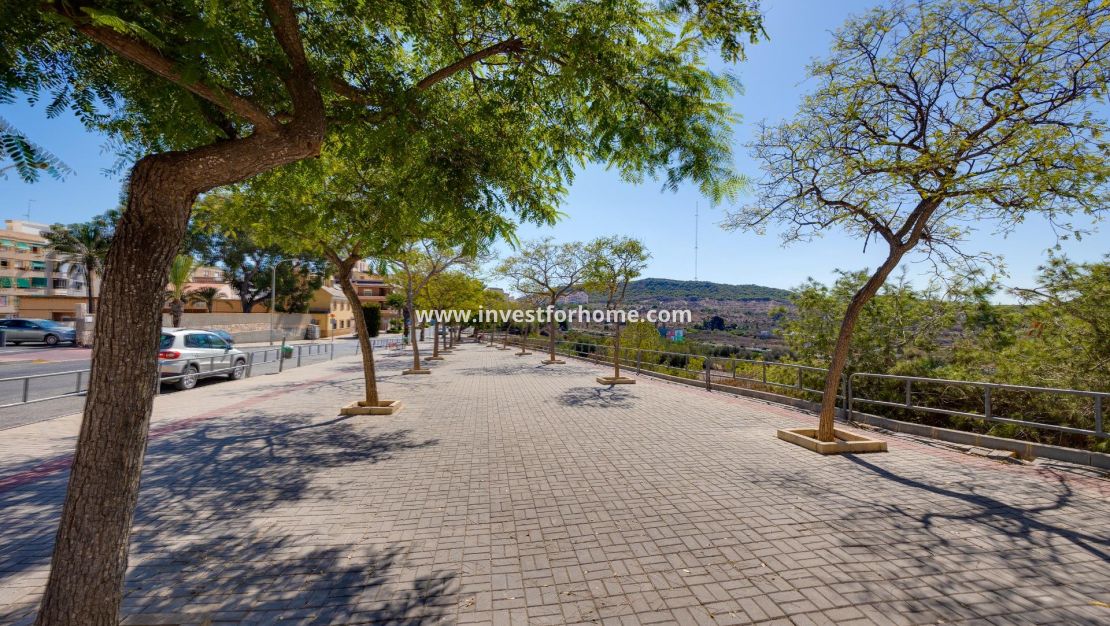 Sale - Apartment - Guardamar del Segura - Pueblo