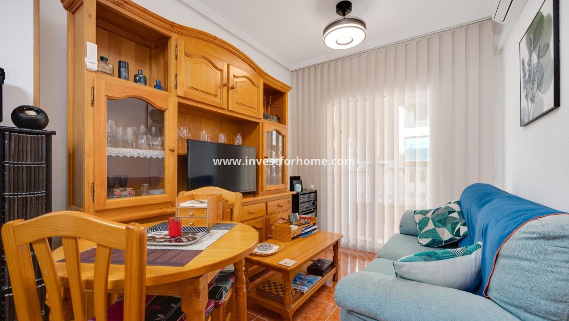 Sale - Apartment - Guardamar del Segura - Pueblo