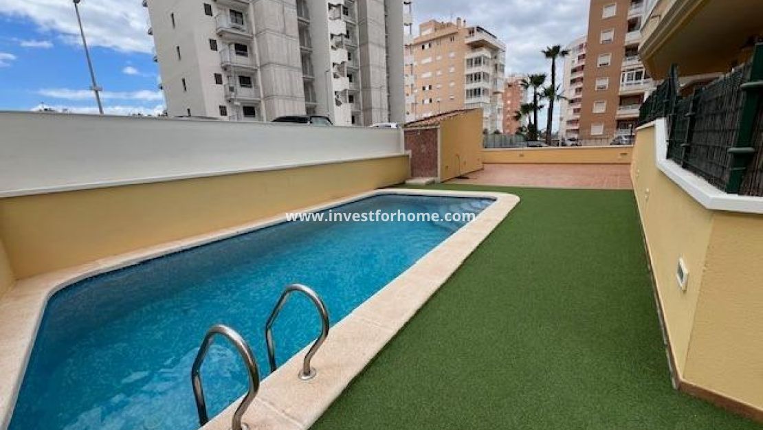 Sale - Apartment - Guardamar del Segura - Puerto Deportivo