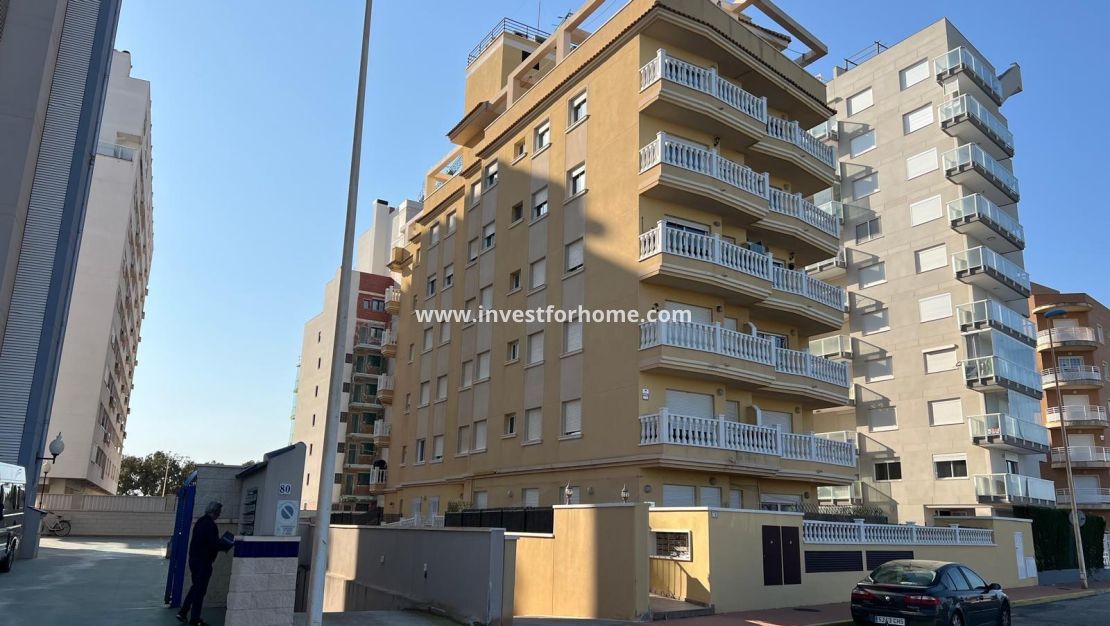 Sale - Apartment - Guardamar del Segura - Puerto Deportivo
