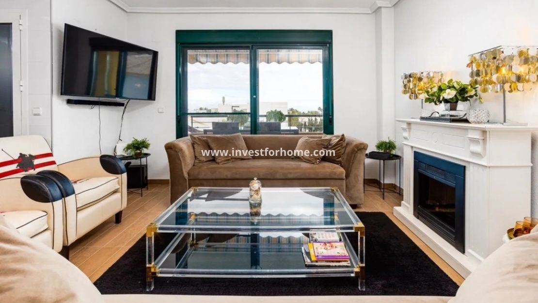 Sale - Apartment - Lomas De Campoamor - Inland