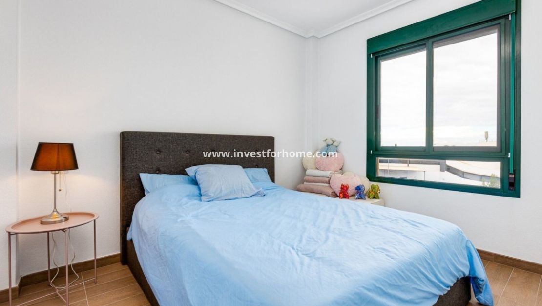 Sale - Apartment - Lomas De Campoamor - Inland