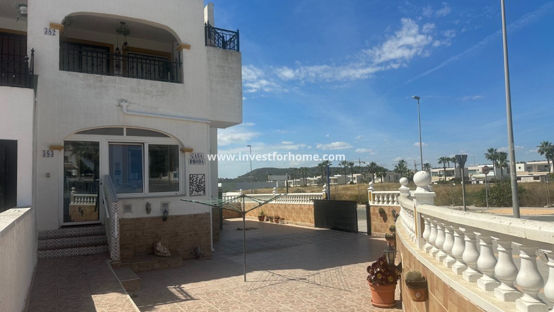 Sale - Apartment - Orihuela Costa - Inland