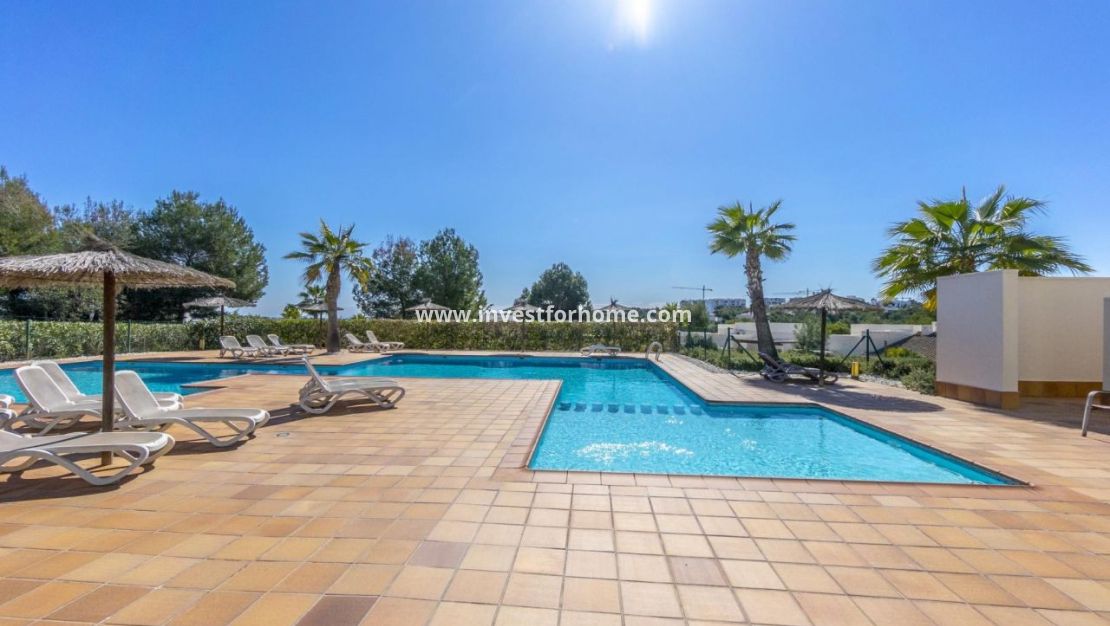 Sale - Apartment - Orihuela Costa - Las Colinas golf