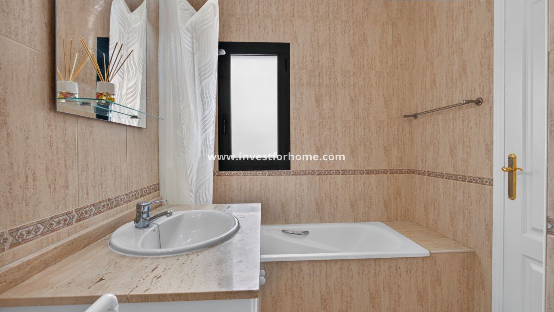 Sale - Apartment - Orihuela Costa - Lomas De Campoamor Golf