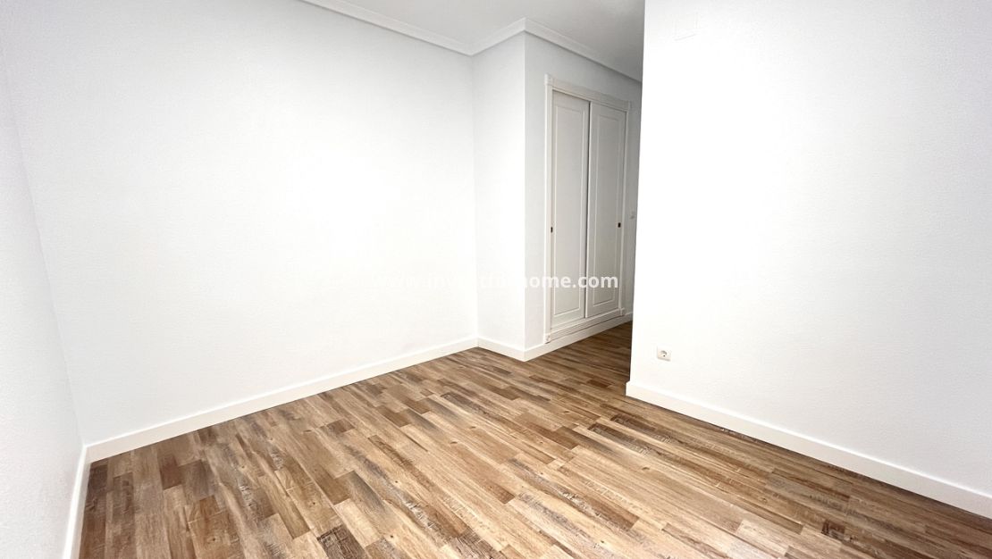 Sale - Apartment - San Miguel de Salinas - Inland