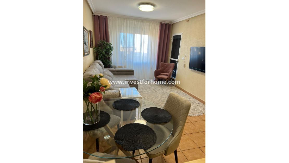 Sale - Apartment - Torrevieja - aguas nuevas