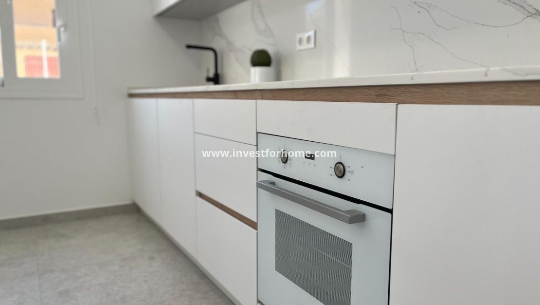 Sale - Apartment - Torrevieja - aguas nuevas