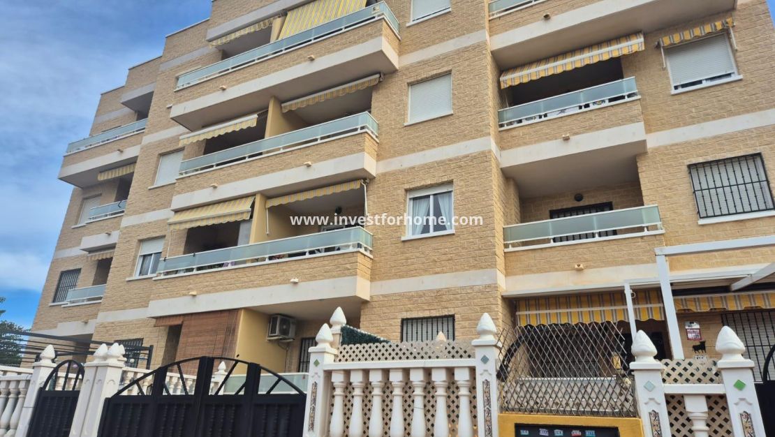Sale - Apartment - Torrevieja - aguas nuevas