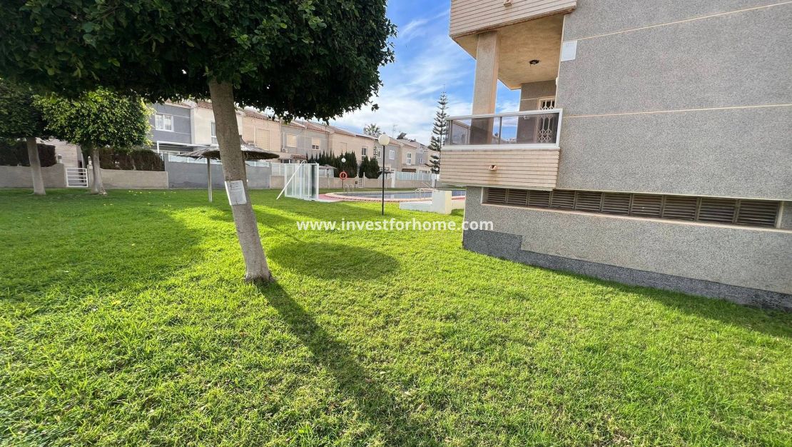 Sale - Apartment - Torrevieja - aguas nuevas