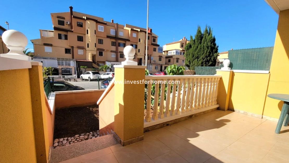 Sale - Apartment - Torrevieja - aguas nuevas