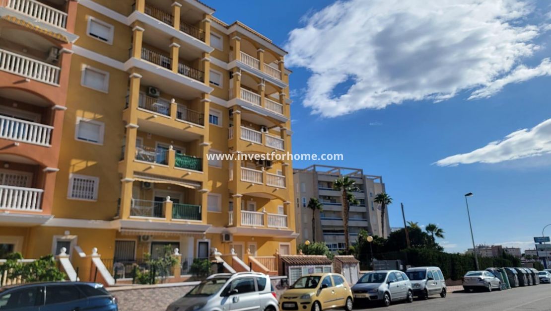 Sale - Apartment - Torrevieja - aguas nuevas