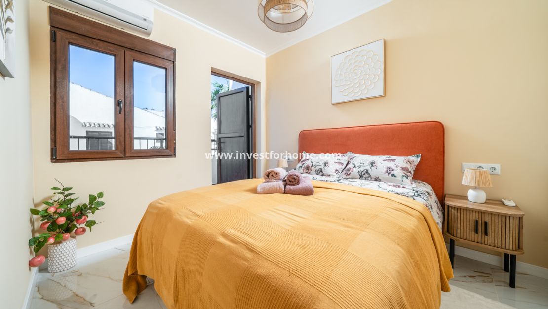 Sale - Apartment - Torrevieja - aguas nuevas