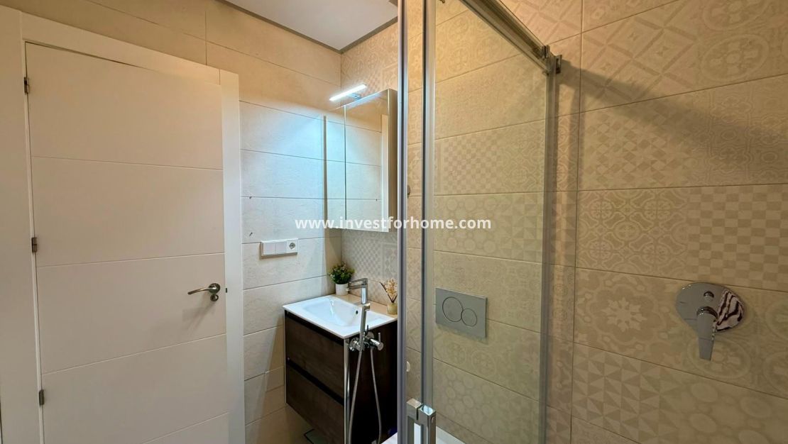 Sale - Apartment - Torrevieja - aguas nuevas