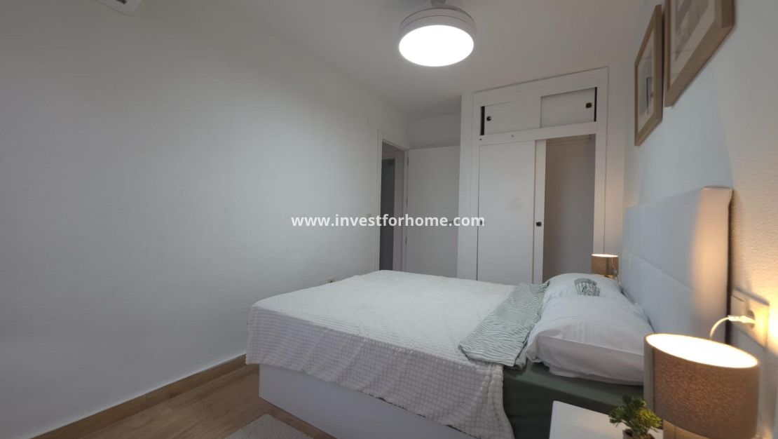 Sale - Apartment - Torrevieja - Cala Ferris