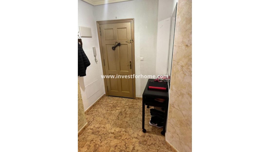 Sale - Apartment - Torrevieja - CENTER